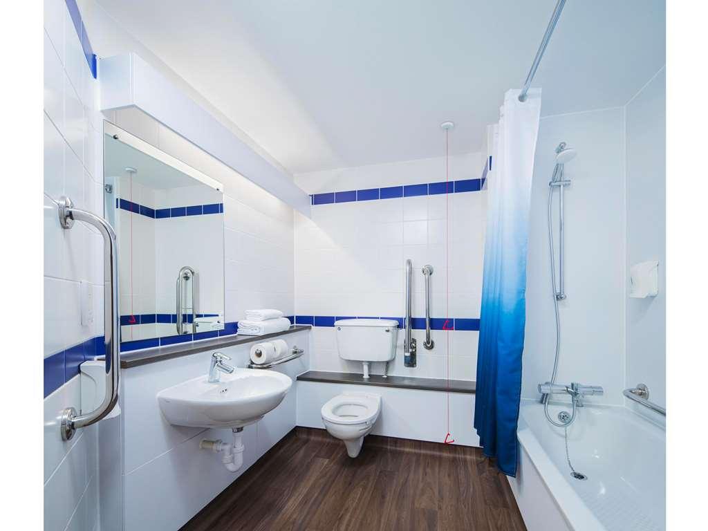 Travelodge London Covent Garden 외부 사진