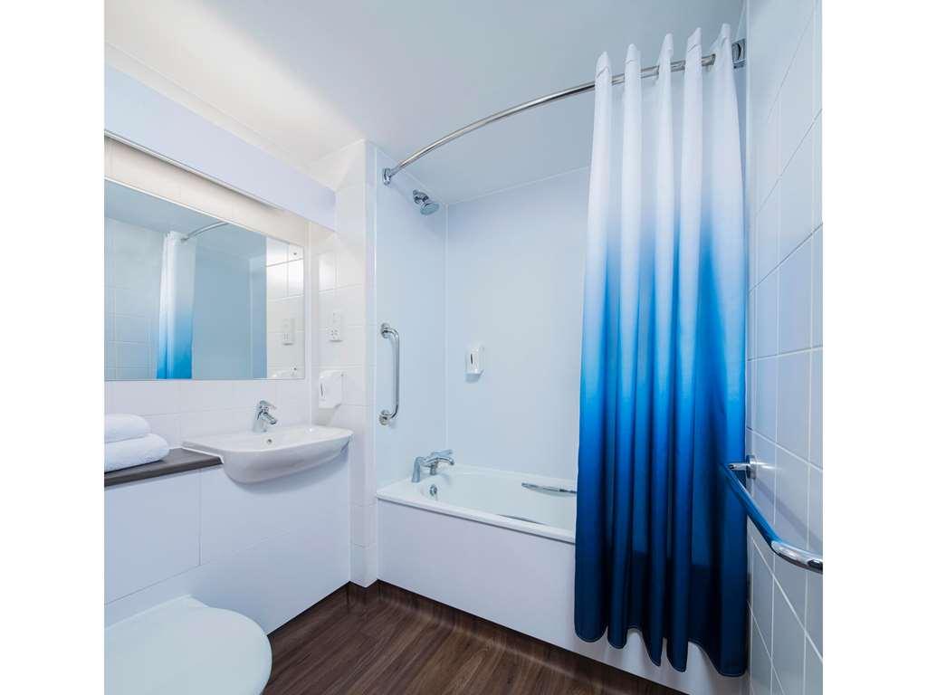 Travelodge London Covent Garden 외부 사진