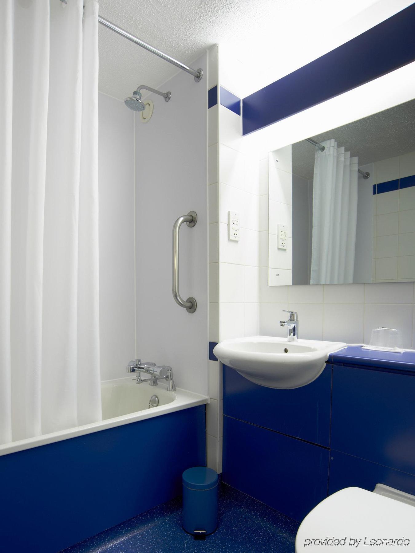 Travelodge London Covent Garden 외부 사진