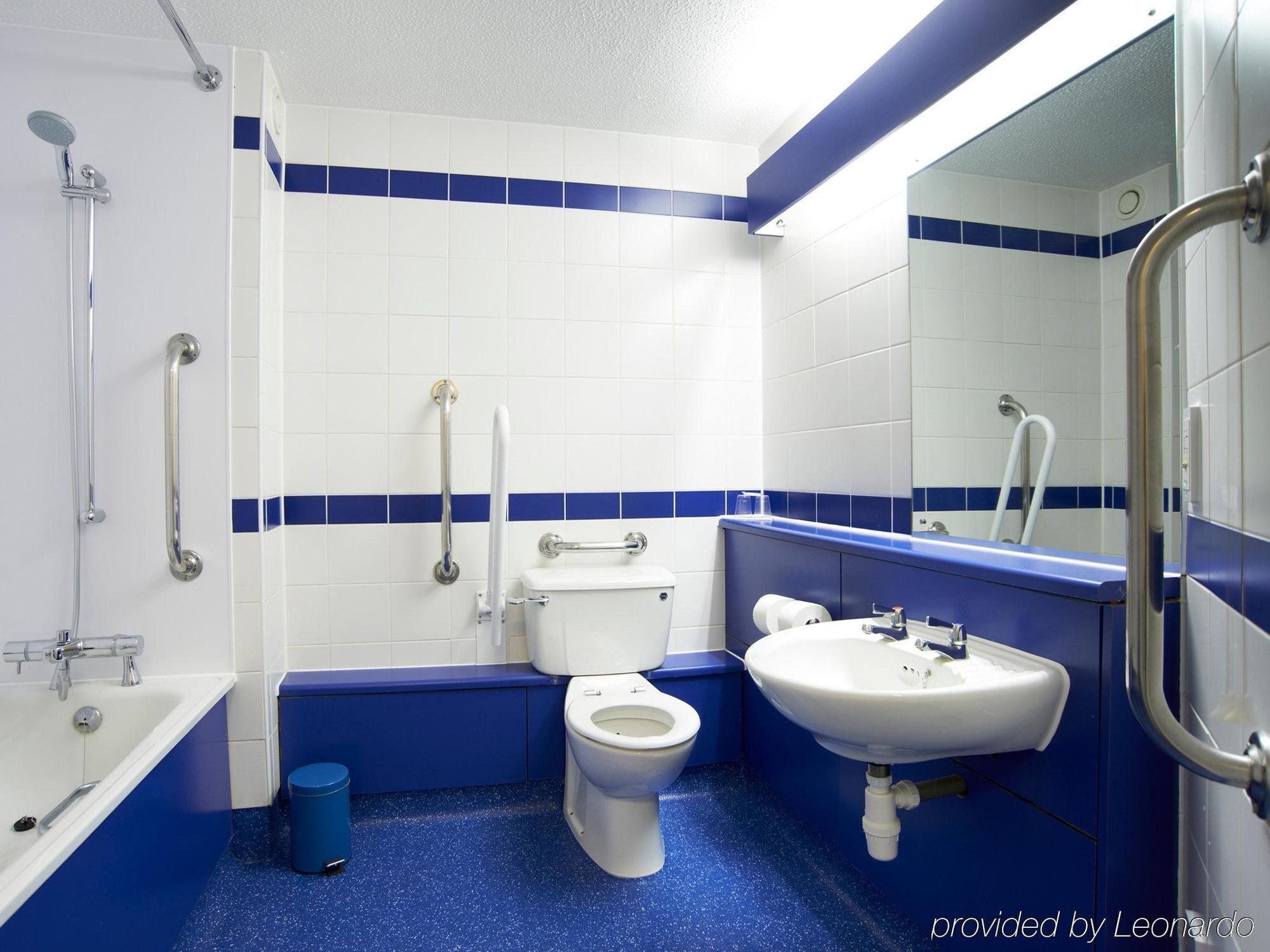 Travelodge London Covent Garden 외부 사진